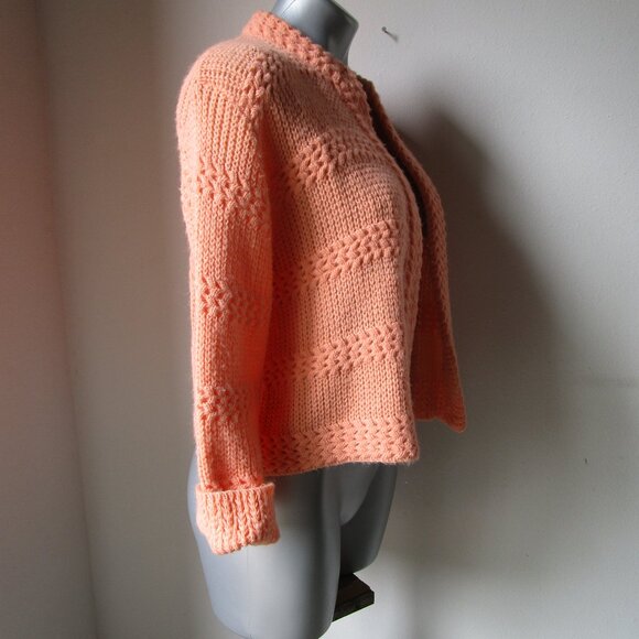 Pumpkin peach tone sweater, short cardigan, 1960s Merriweather Orlon and Acrylic - Picture 10 of 13
